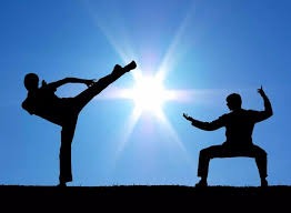 大谷翔平在 2023 年 7 月单日贡献“10 K 完封胜 + 单场双响炮”，创下 147 年来首见纪录